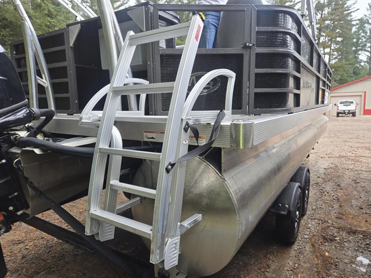 #1226-•-montego-bay-8522-pontoon-boat-w/-trailer-image-8