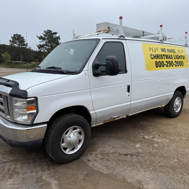 2013 FORD CARGO
