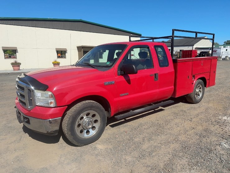 2007-ford-f350-xlt-image-1