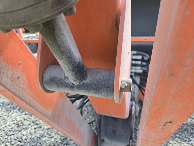 2015-jlg-600aj-image-23