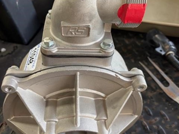 2"-npt-inlet-alum-pump-image-3