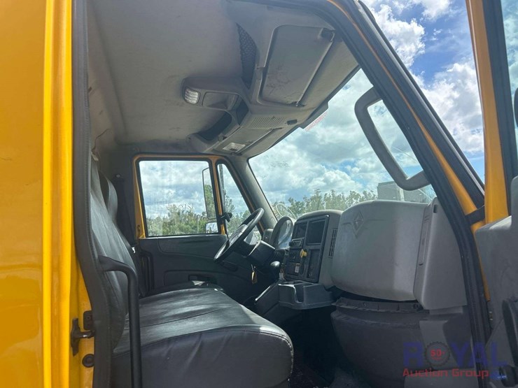 2019-international-durastar-4300-image-29