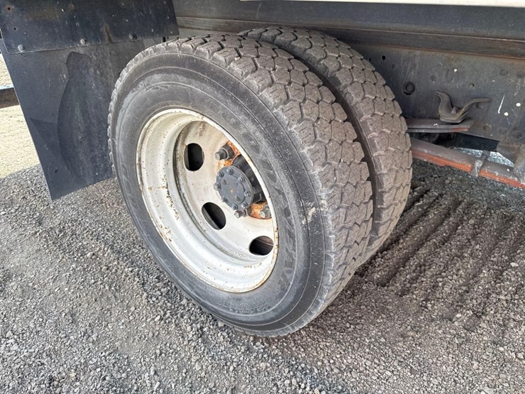 2016-izuzu-nprxd-s/a-box-truck-image-12