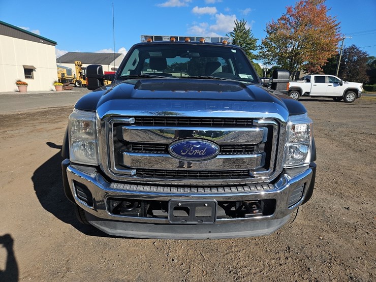 2014-ford-f550-xlt-image-2