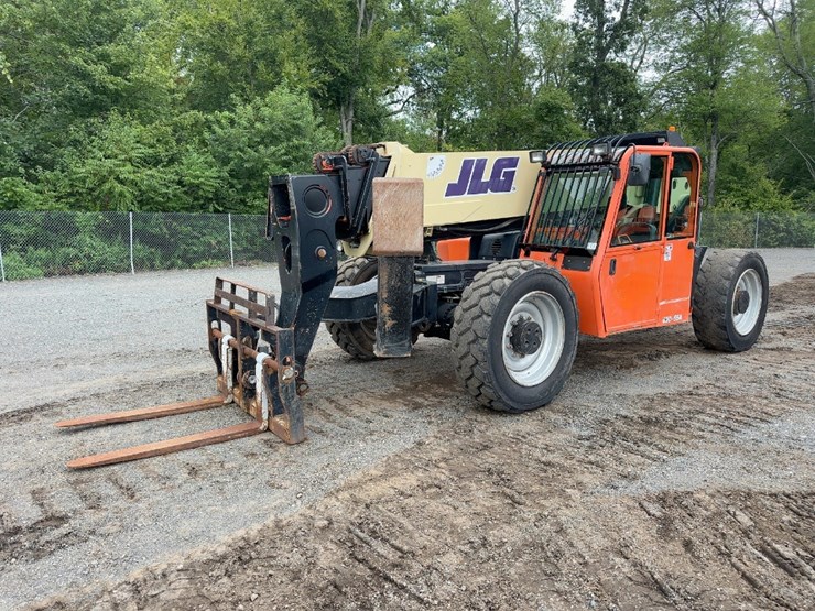 2012-jlg-g10-55a-image-1