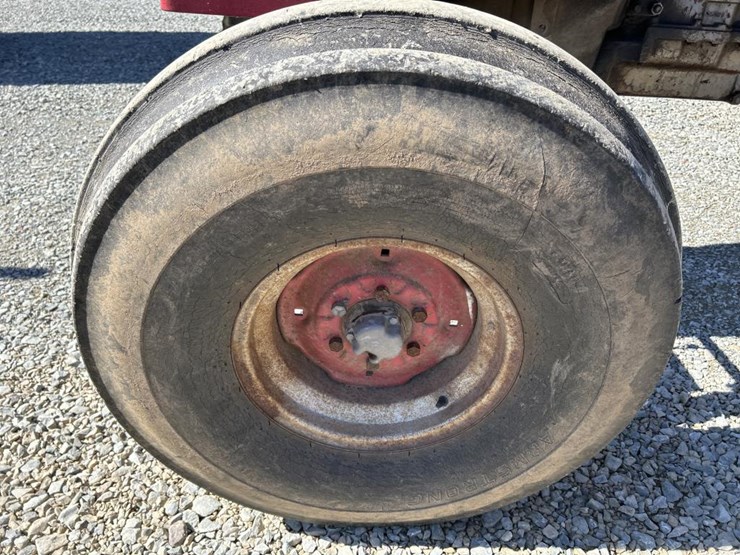 massey-ferguson-1100-image-53