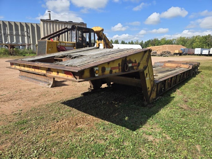 #1767-•-43’-lowboy-semi-trailer-image-1