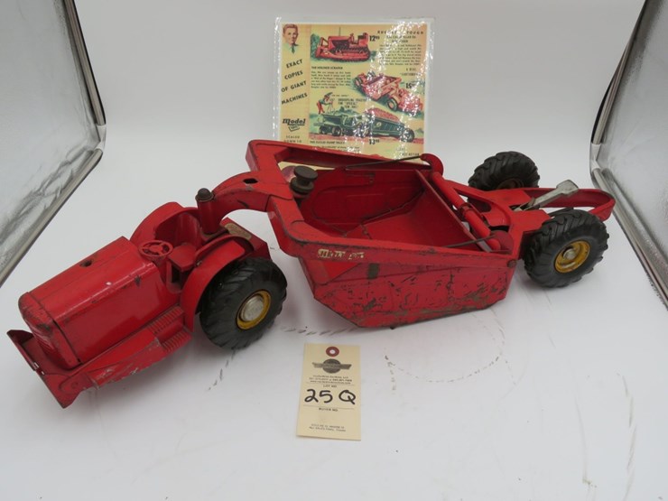 doepke-model-toys-hay-liner-earth-mover-image-1