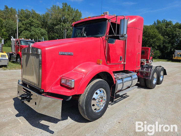 2012-kenworth-t800-image-1