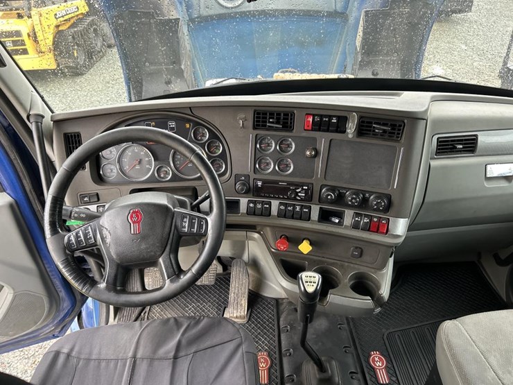 2018-kenworth-t680-image-78