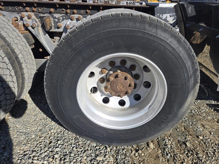 2005-kenworth-t800-image-58
