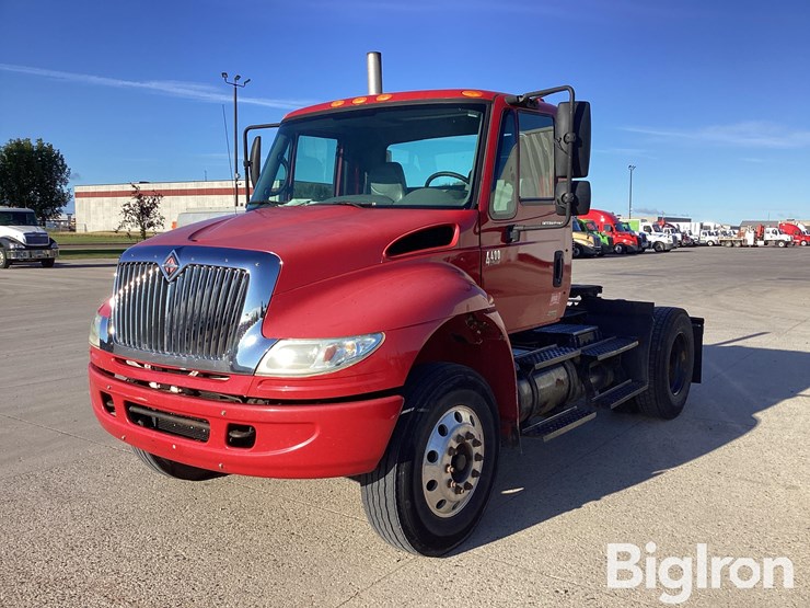 2007-international-durastar-4400-image-1