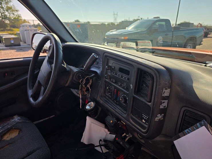 2006-chevrolet-2500hd-image-47
