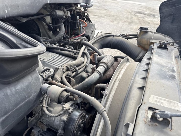 2007-international-durastar-4400-image-27