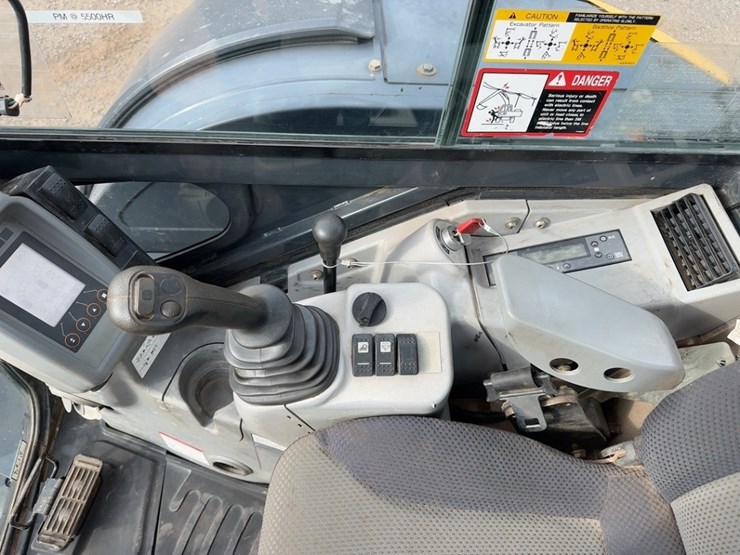 2017-hitachi-zx50u-5n-image-30