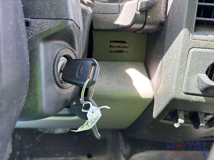 2017-ford-f550-image-26