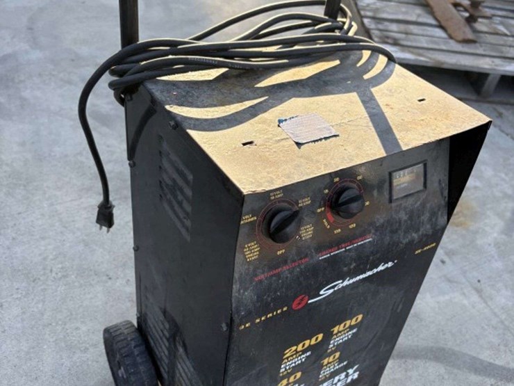 schumacher-se-4020-battery-charger,-6-12v,-200/100/40/10v-image-3