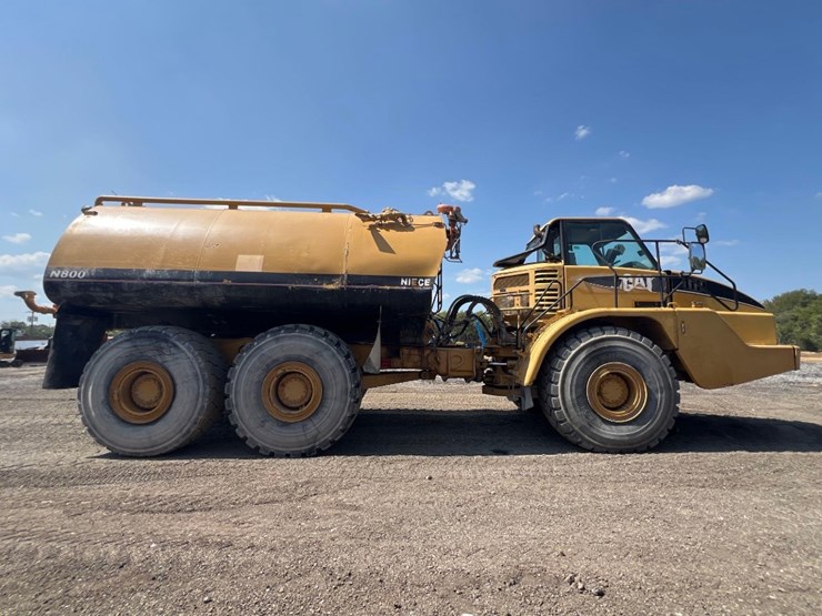 2005-caterpillar-740-image-5
