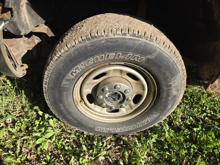 2011-ford-f250-image-33