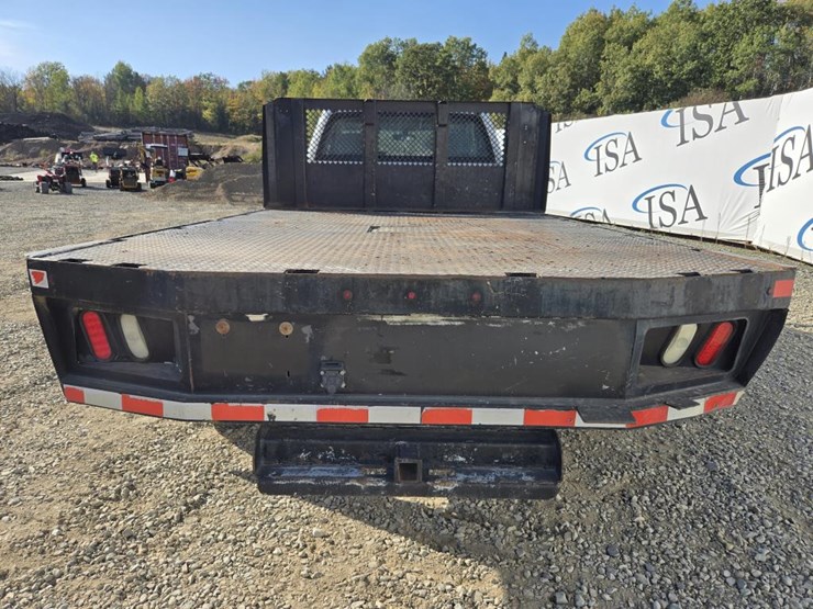2015-chevrolet-3500-image-4