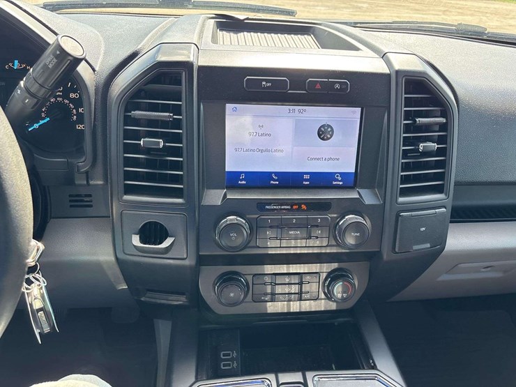 2020-ford-f150-image-14