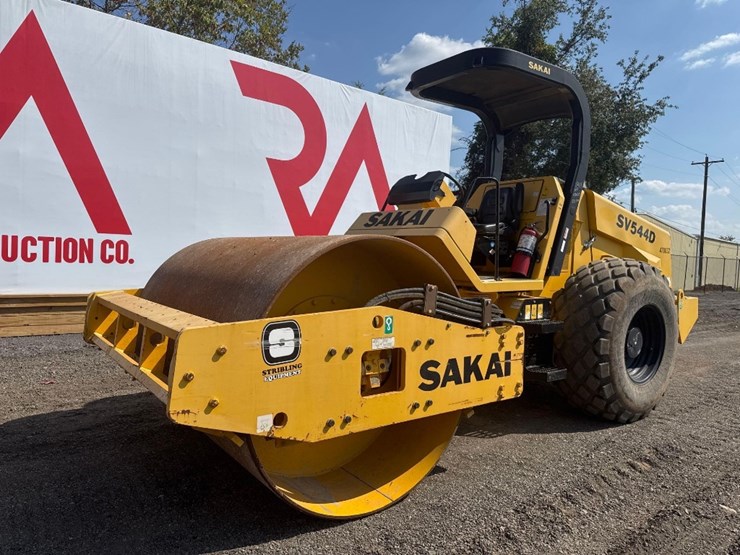 sakai-sv544-smooth-drum-roller-image-2