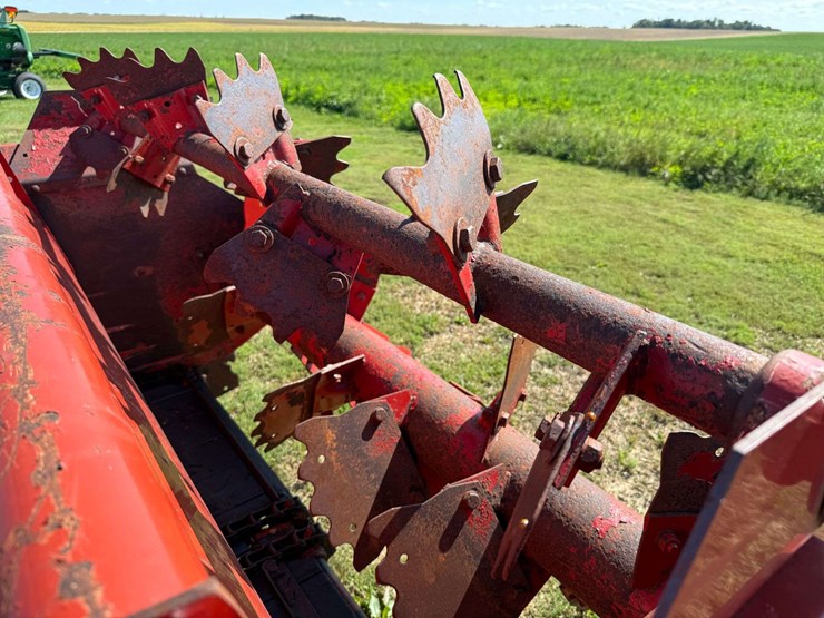 new-holland-195-image-24