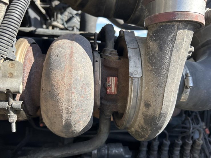 1995-mack-dm690s-image-57