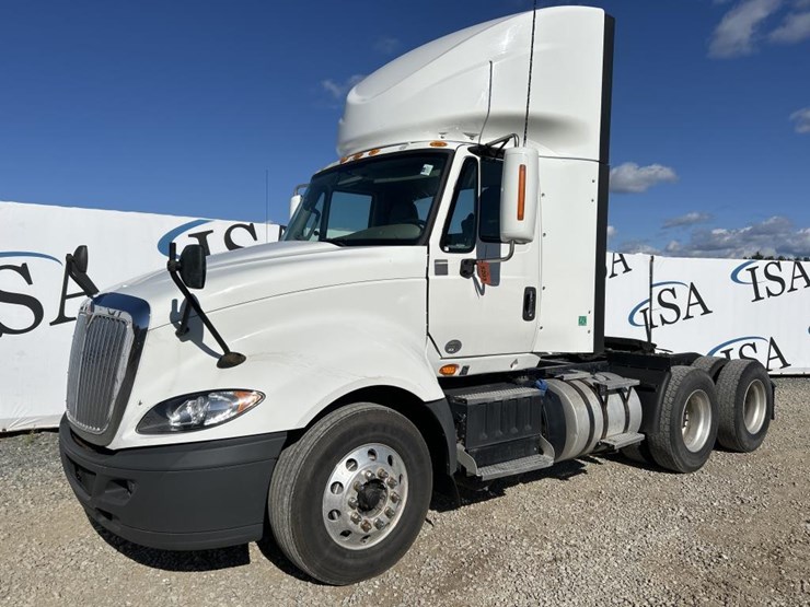 2017-international-prostar-image-1