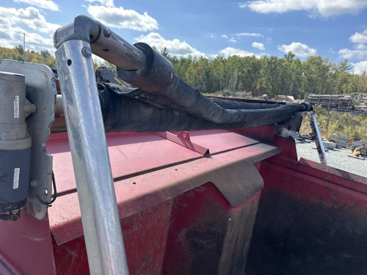 1995-mack-dm690s-image-20
