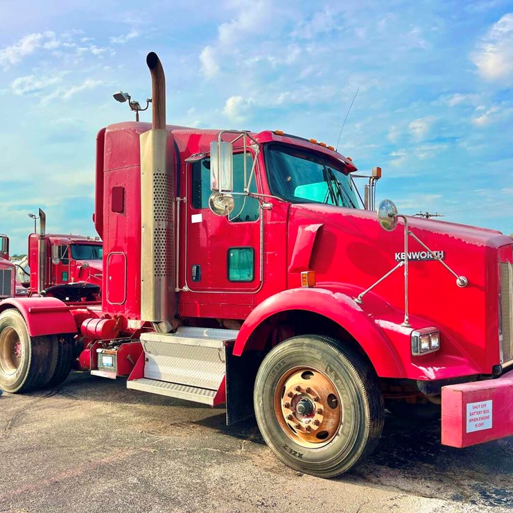 2010 KENWORTH T800