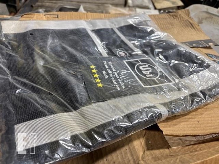 (2)-boxes-of-mesh-tote-bags-image-3
