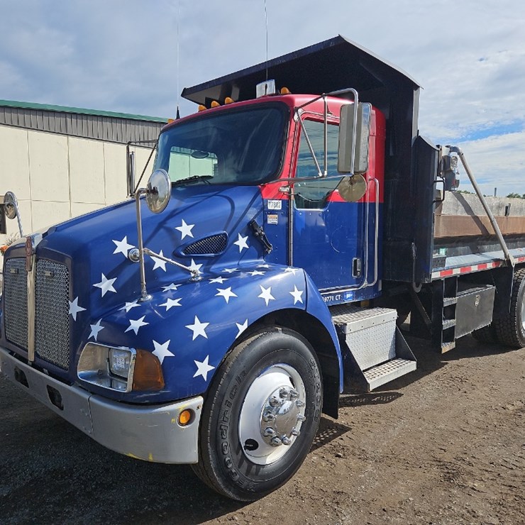 2007 KENWORTH T330