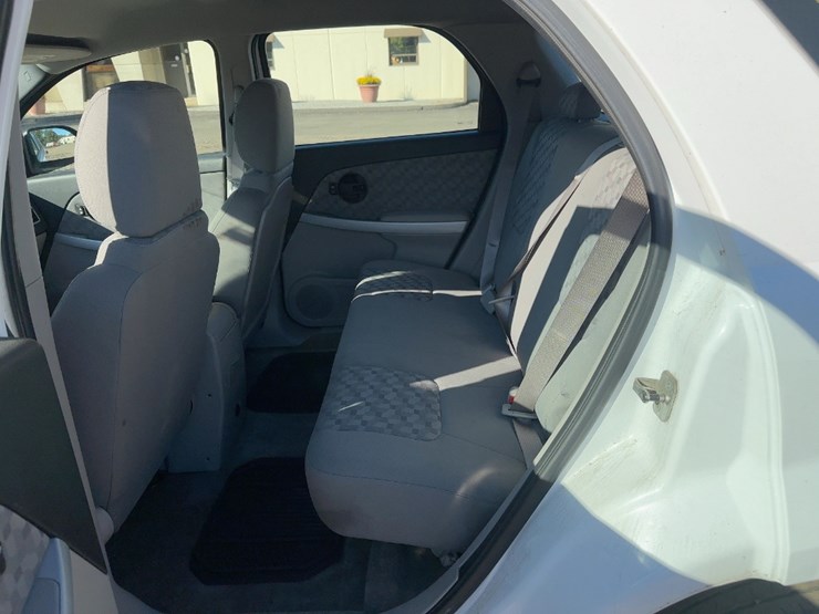 2008-chevrolet-equinox-ls-image-15