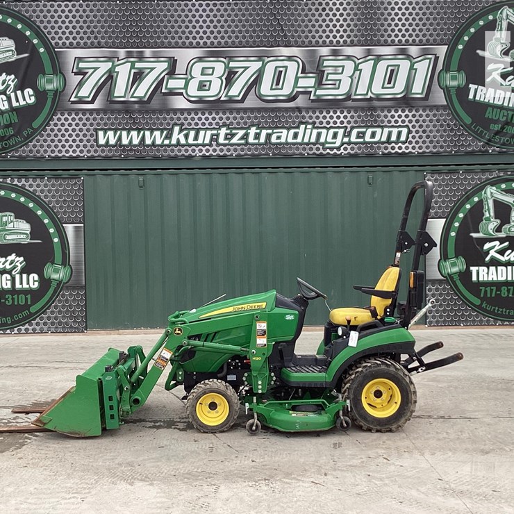 2017 JOHN DEERE 1025R