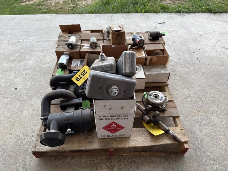 #2579-•-misc.-unused-lawn-mower-parts-image-4