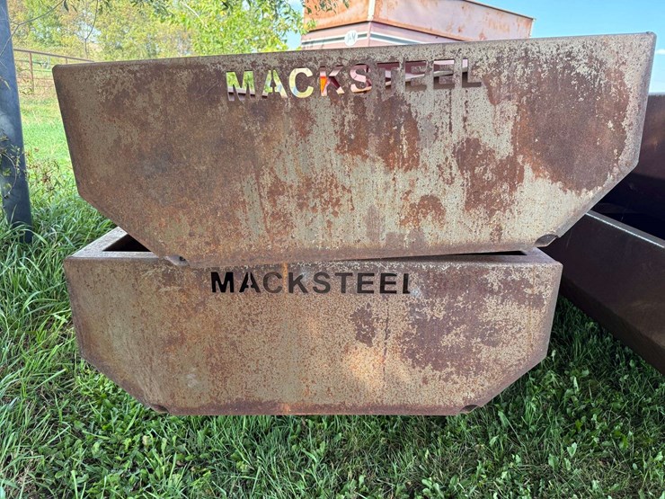 (2)-macksteel-feed-bunks,-22’-long,-43”-wide,-29”-tall,-15”-deep-image-3