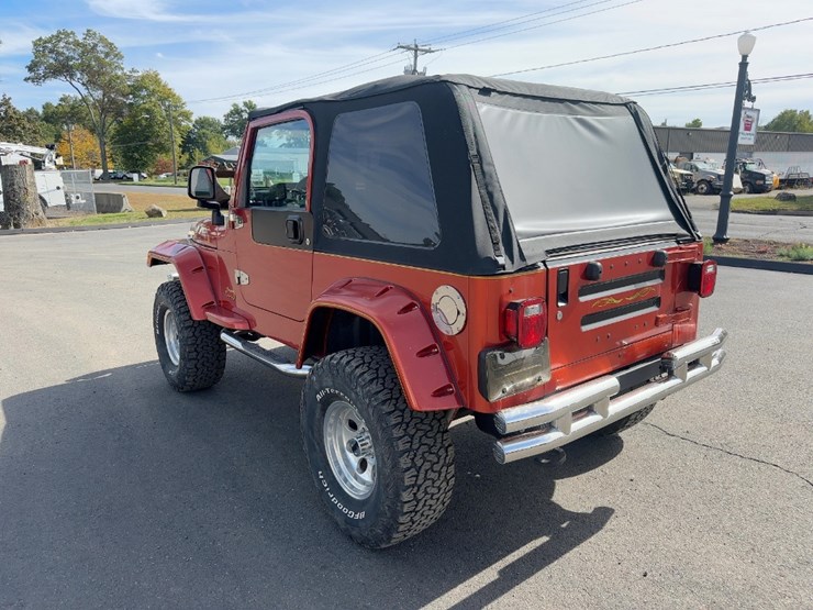 2004-jeep-wrangler-image-3