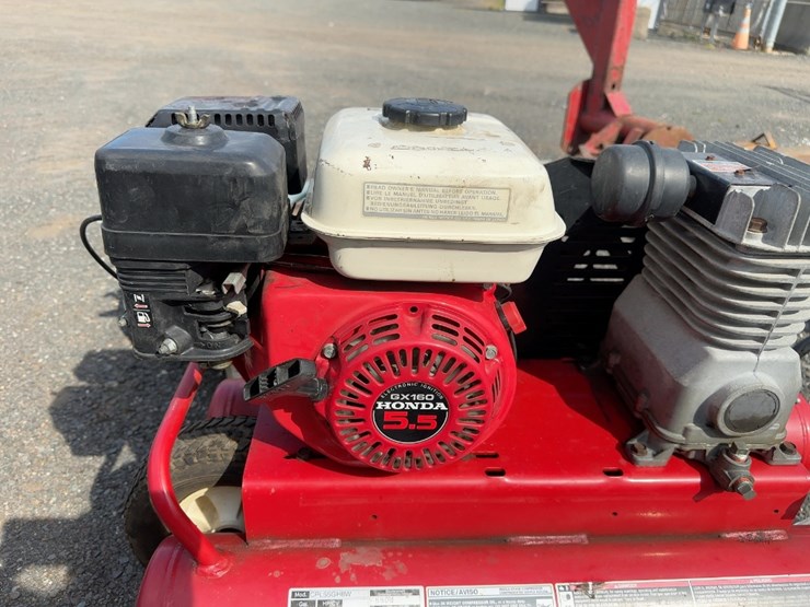 porter-cable-portable-air-compressor-image-6