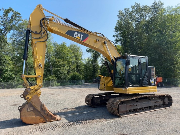2016-caterpillar-325flcr-hydraulic-excavator-image-1