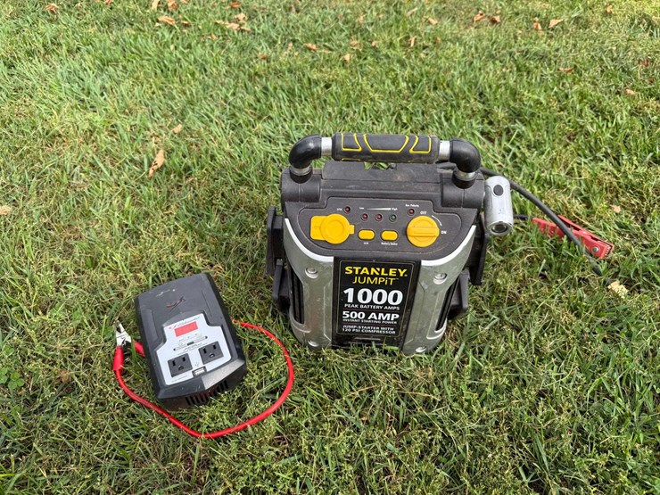 stanley-jump-pack-and-schumacher-power-inverter-image-1