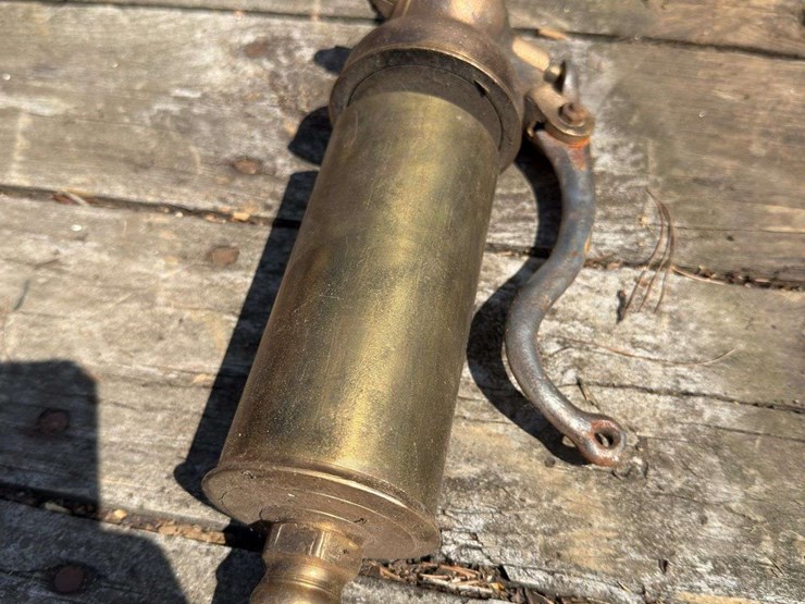 2.5"-single-chime-whistle-image-4