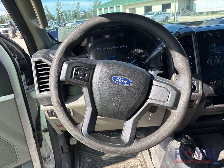 2017-ford-f350-image-16