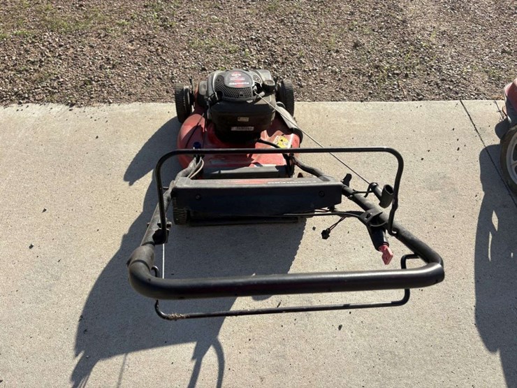 poulan-pro-walk-behind-lawn-mower,-22”,-6.25-hp-b&s,  *needs-tune-up-image-7