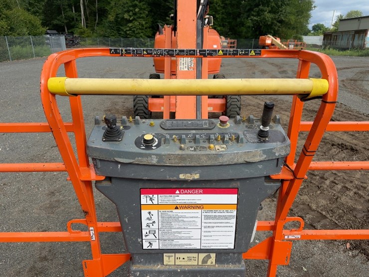2016-jlg-460sj-image-9