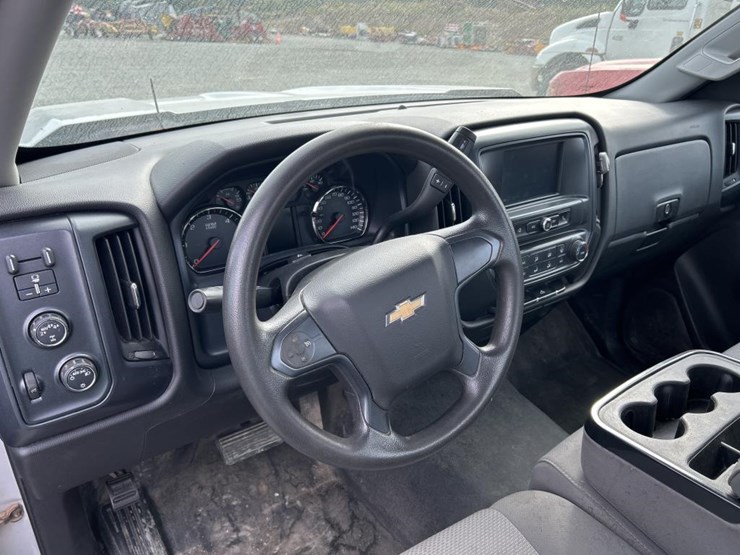 2017-chevrolet-silverado-1500-image-40