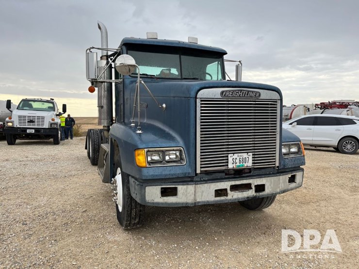 1989-freightliner-day-cab-truck-(jn0784,-unit-06815)-image-4