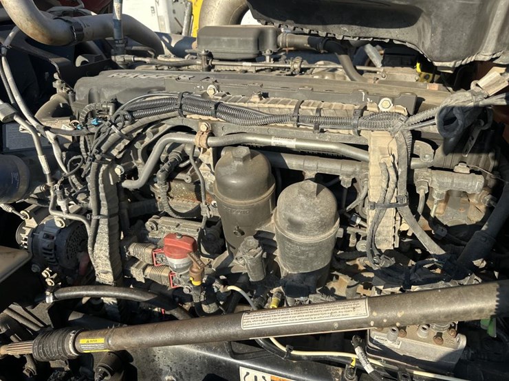 2023-kenworth-w990-image-41