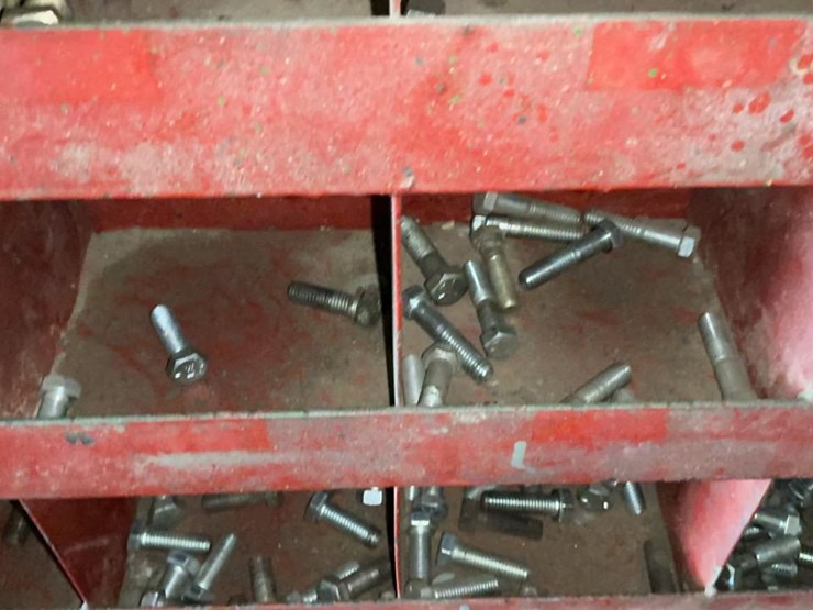 #120-•-coarse-thread-bolts-rack-and-contents-image-31