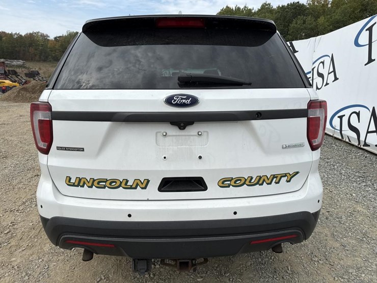 2017-ford-explorer-image-4